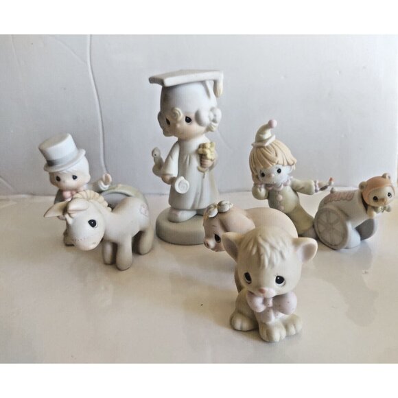 Lot of Vintage Precious Moments Figurines - Picture 1 of 16